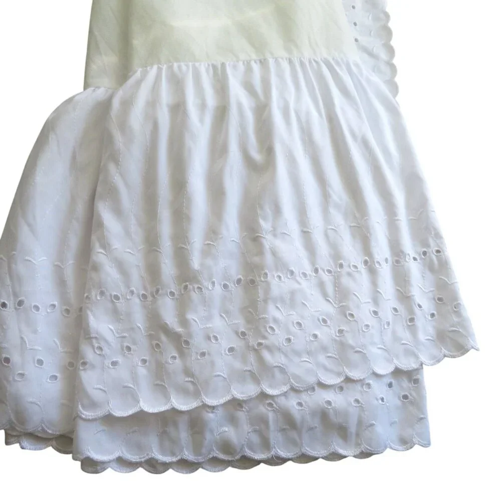 Vintage 90s Y2K White Twin Bed Skirt Eyelet Embroidery Scalloped Hem 14